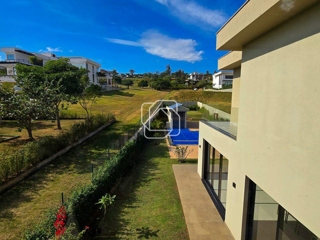 Casa de Condomínio à venda em Itu - SP - Condomínio Fazenda Kurumin: Visão lateral