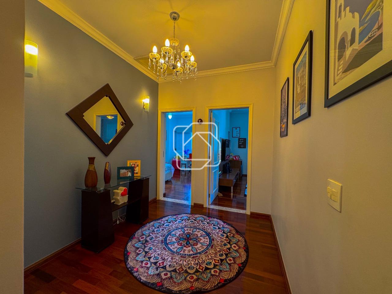 Casa de Condomínio à venda em Itu - SP - Jardim Theodora: Corredor