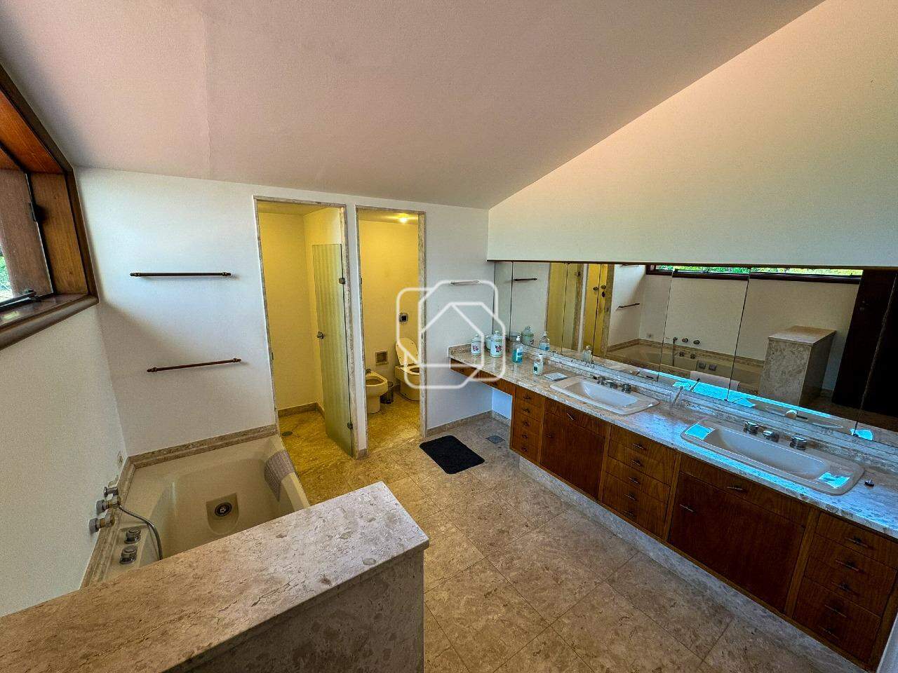 Casa de Condomínio à venda em Itu - SP - Condomínio Terras de São José: Banheiro