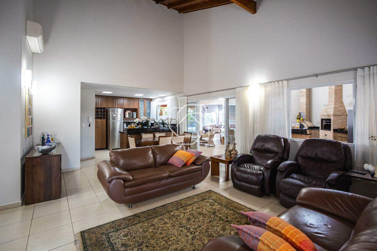 Casa de Condomínio à venda em Indaiatuba - SP - Recanto das Flores: Sala de estar