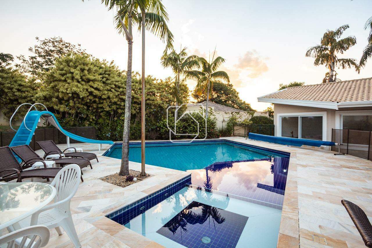 Casa de Condomínio à venda em Indaiatuba - SP - Recanto das Flores: Área da piscina