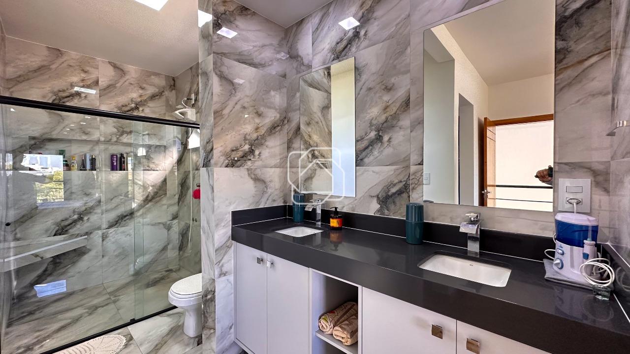 Casa de Condomínio à venda em Indaiatuba - SP - Jardim Quintas da Terracota: Banheiro