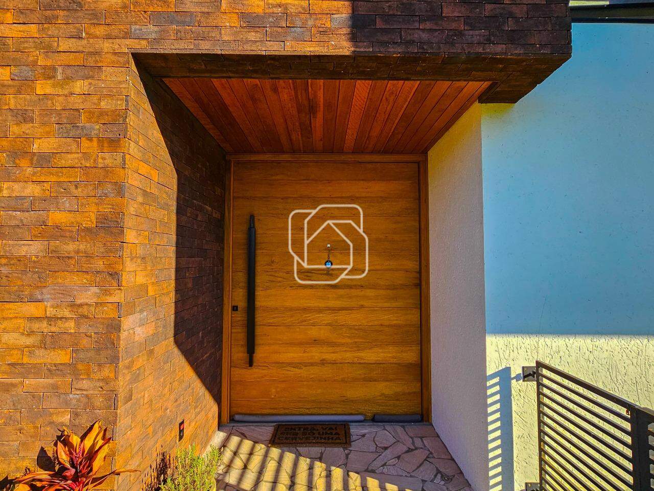 Casa de Condomínio à venda em Itu - SP - Condomínio Villas do Golfe: Entrada social