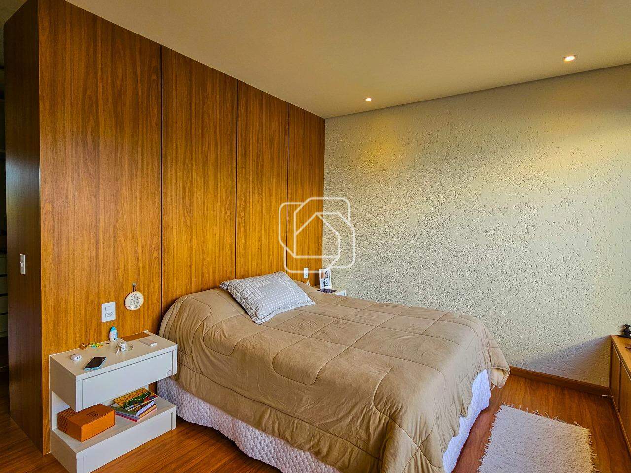 Casa de Condomínio à venda em Itu - SP - Condomínio Villas do Golfe: Suíte master com closet