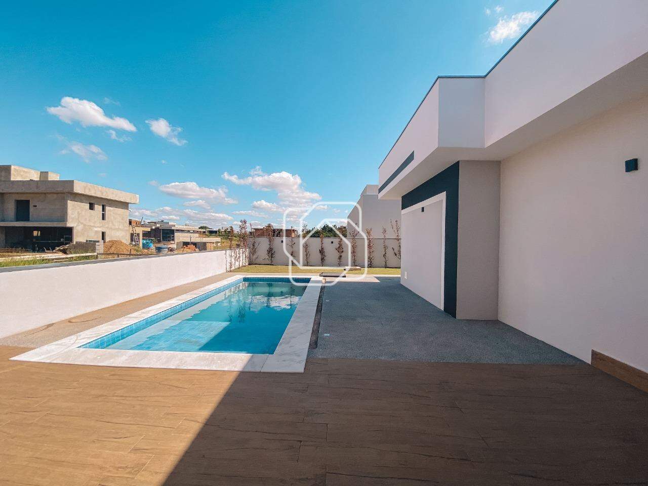 Casa de Condomínio para aluguel em Itu - SP - Condomínio Villas do Golfe: Área da piscina