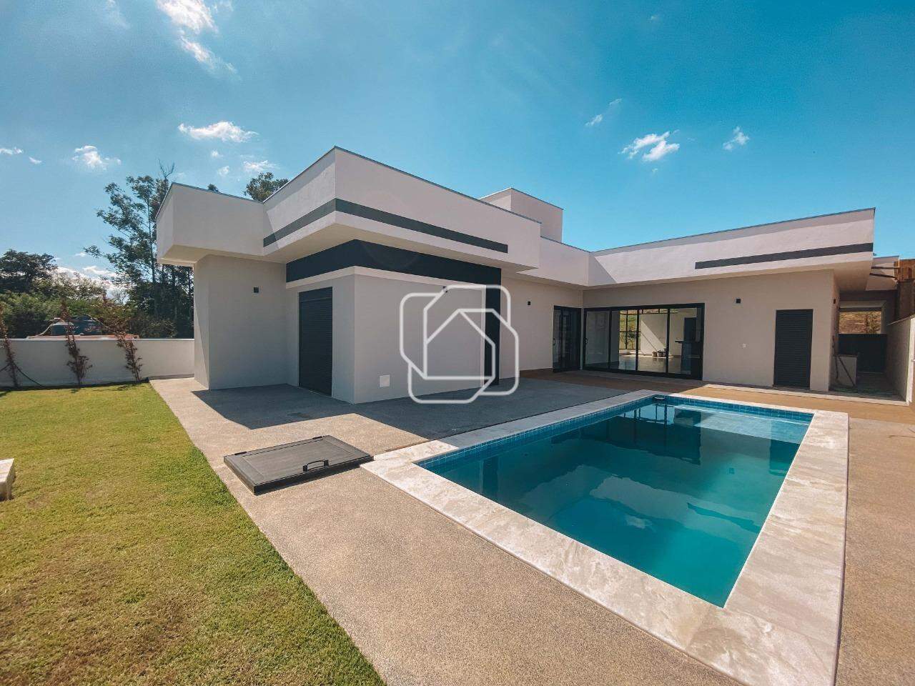 Casa de Condomínio para aluguel em Itu - SP - Condomínio Villas do Golfe: Área da piscina