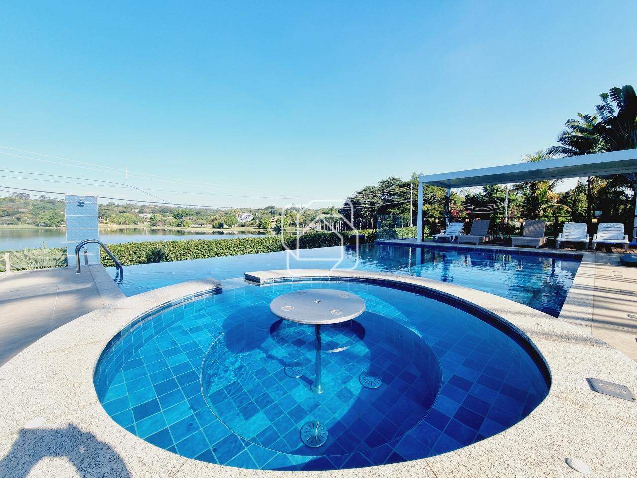 Casa de Condomínio para aluguel em Indaiatuba - SP - Vale das Laranjeiras: Área da piscina