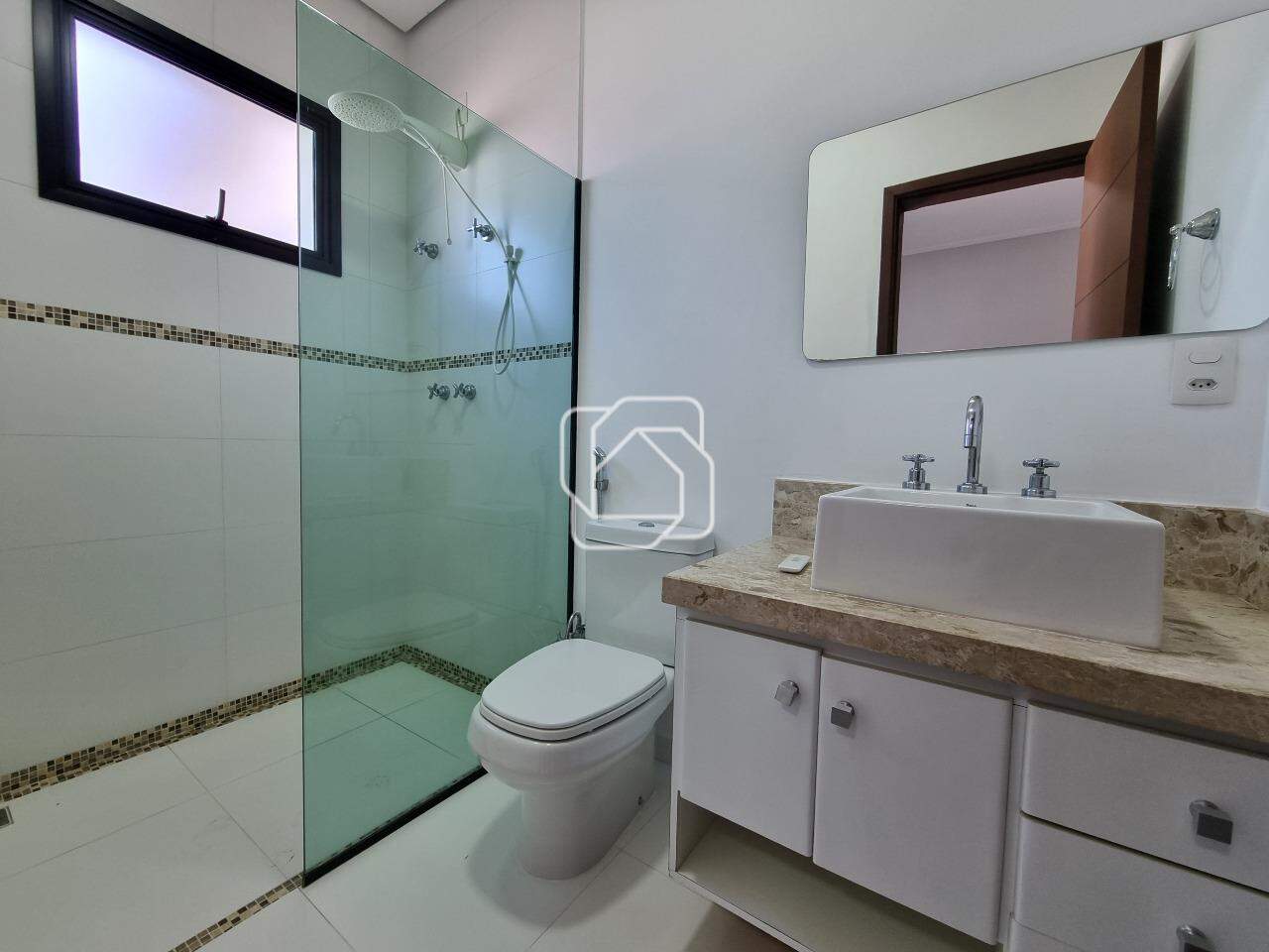 Casa de Condomínio para aluguel em Indaiatuba - SP - Condomínio Terra Magna: Banheiro