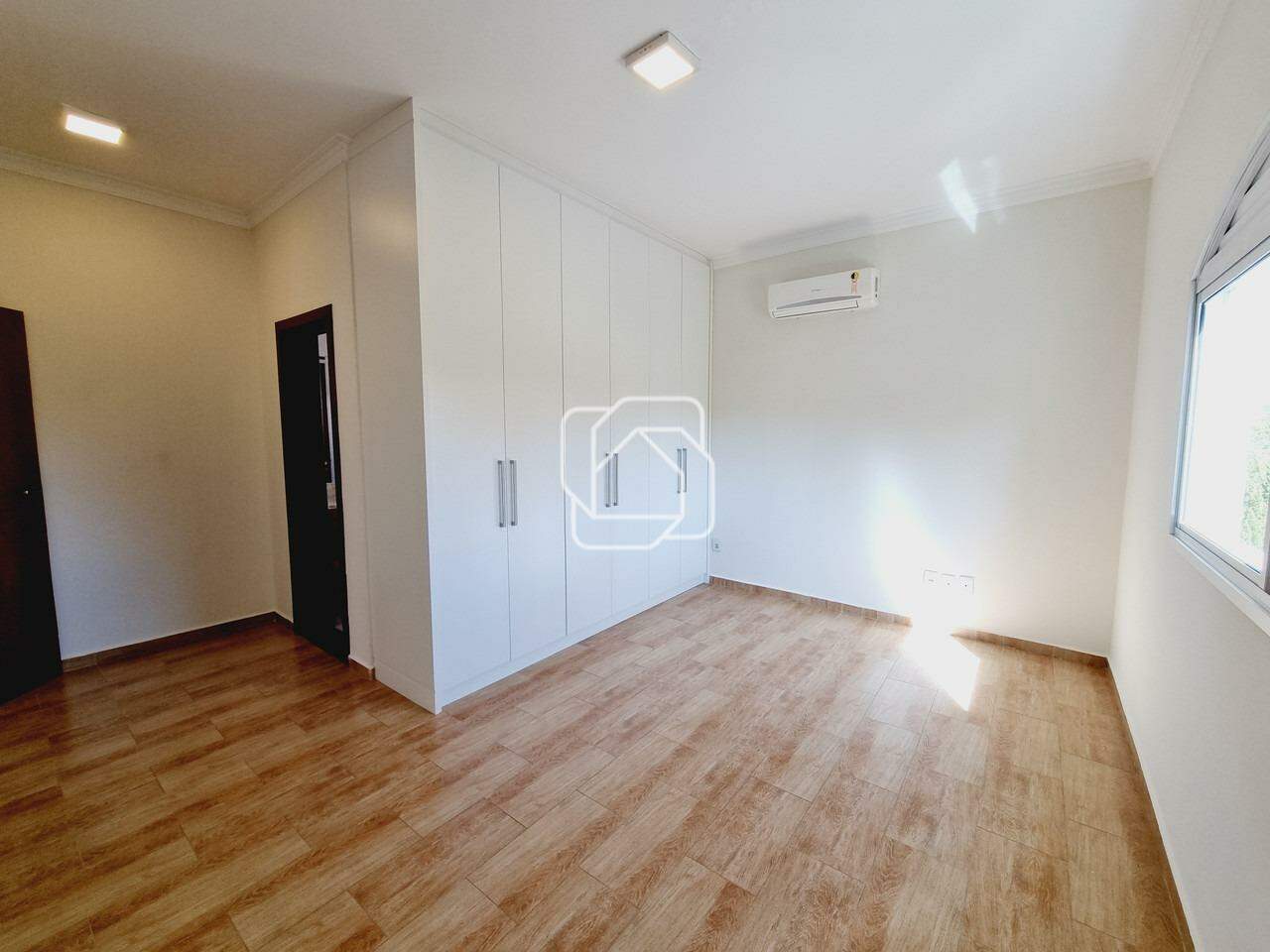 Casa de Condomínio para aluguel em Indaiatuba - SP - Jardim Residencial Santa Clara: Dormitório
