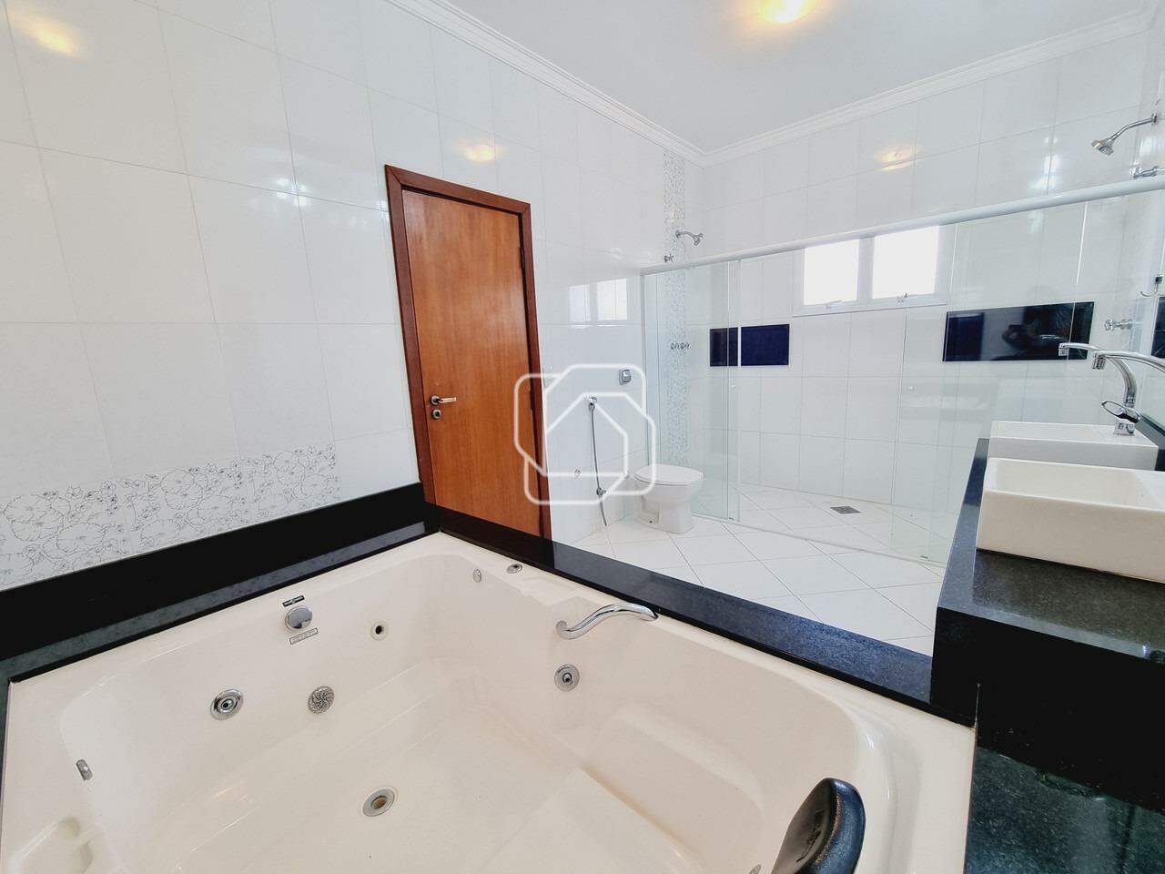 Casa de Condomínio para aluguel em Indaiatuba - SP - Jardim Residencial Santa Clara: Banheiro