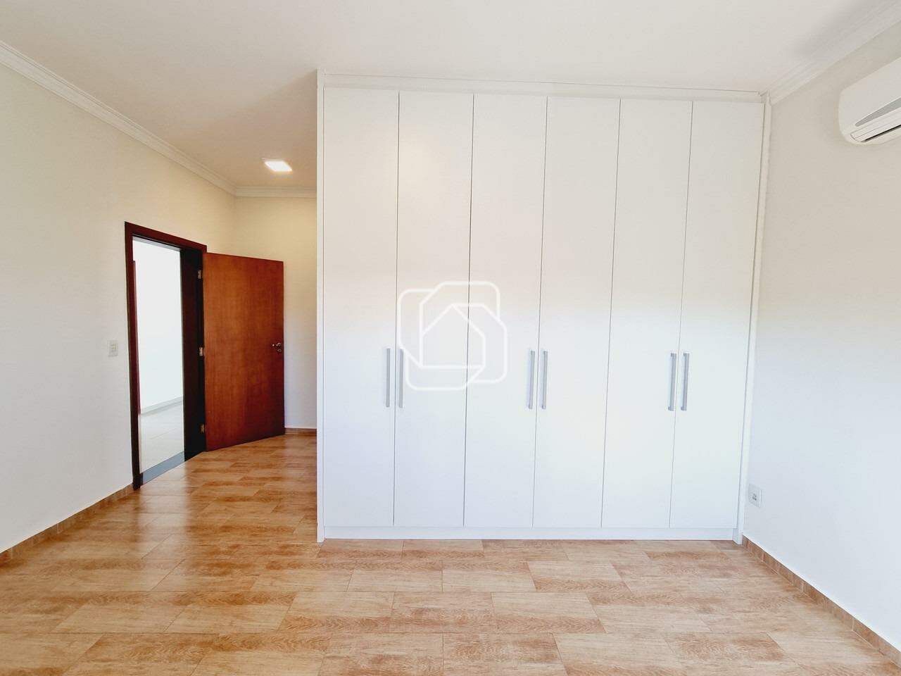 Casa de Condomínio para aluguel em Indaiatuba - SP - Jardim Residencial Santa Clara: Dormitório