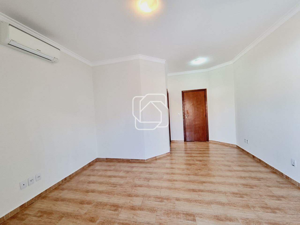 Casa de Condomínio para aluguel em Indaiatuba - SP - Jardim Residencial Santa Clara: Dormitório