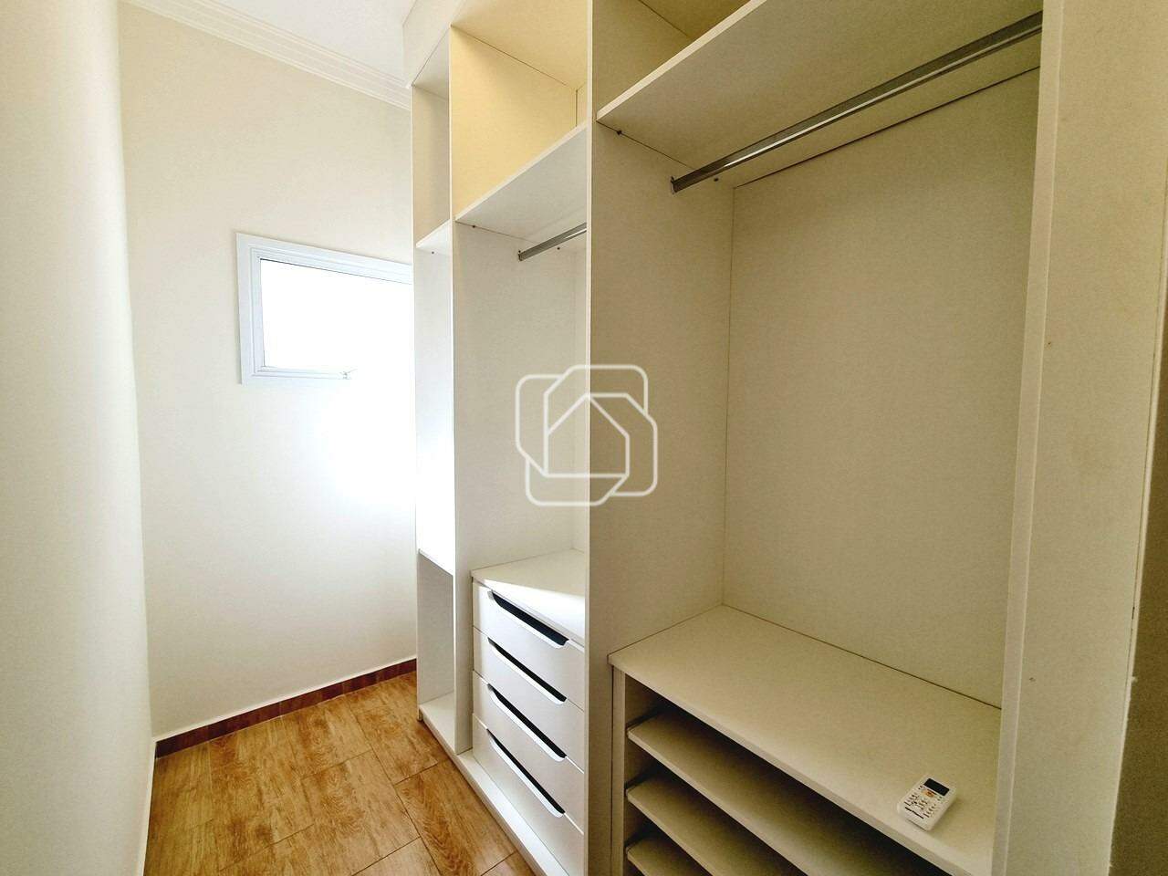 Casa de Condomínio para aluguel em Indaiatuba - SP - Jardim Residencial Santa Clara: Closet
