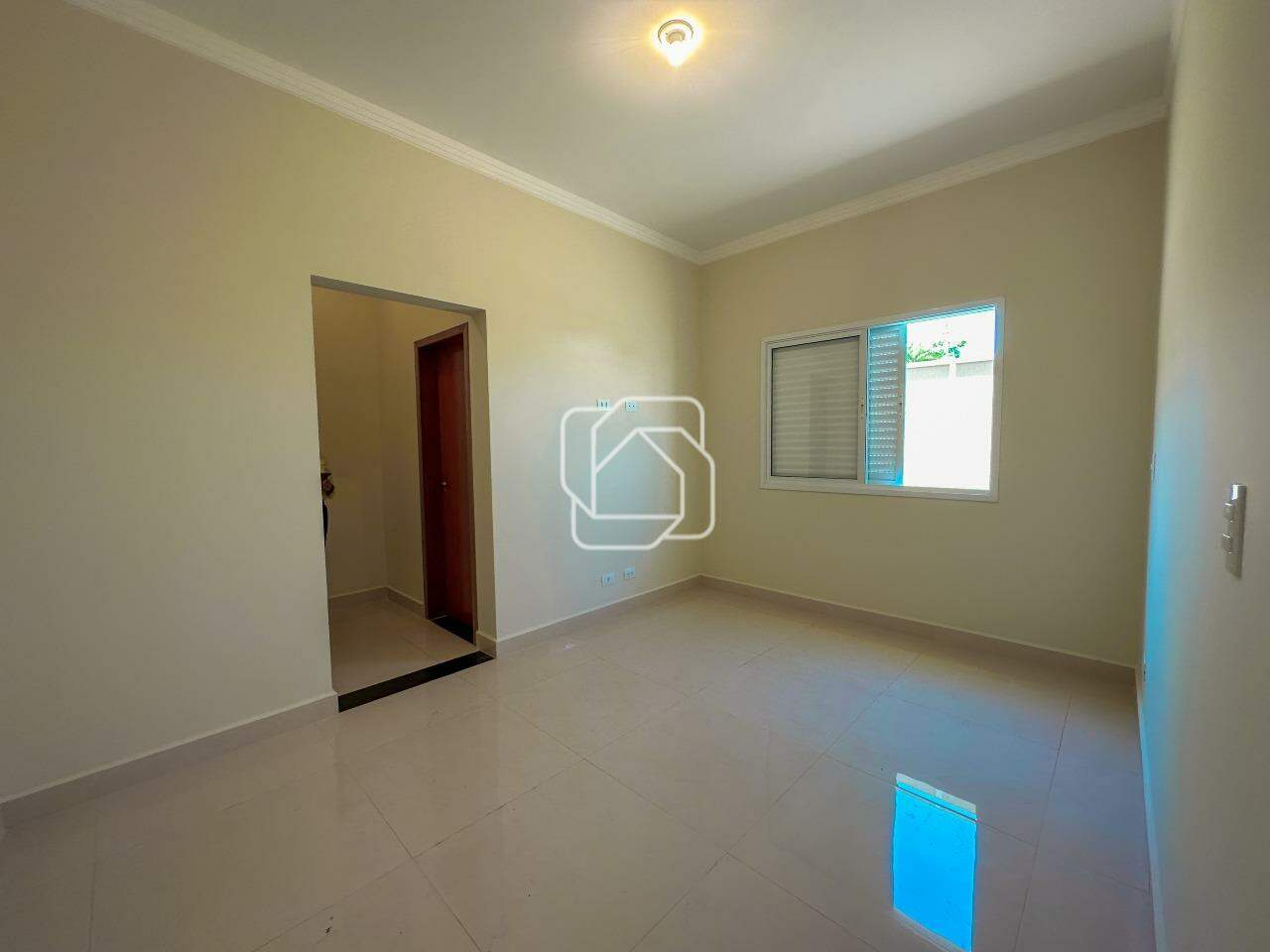 Casa de Condomínio à venda em Salto - SP - Residencial Lagos D’Icaraí: Suíte