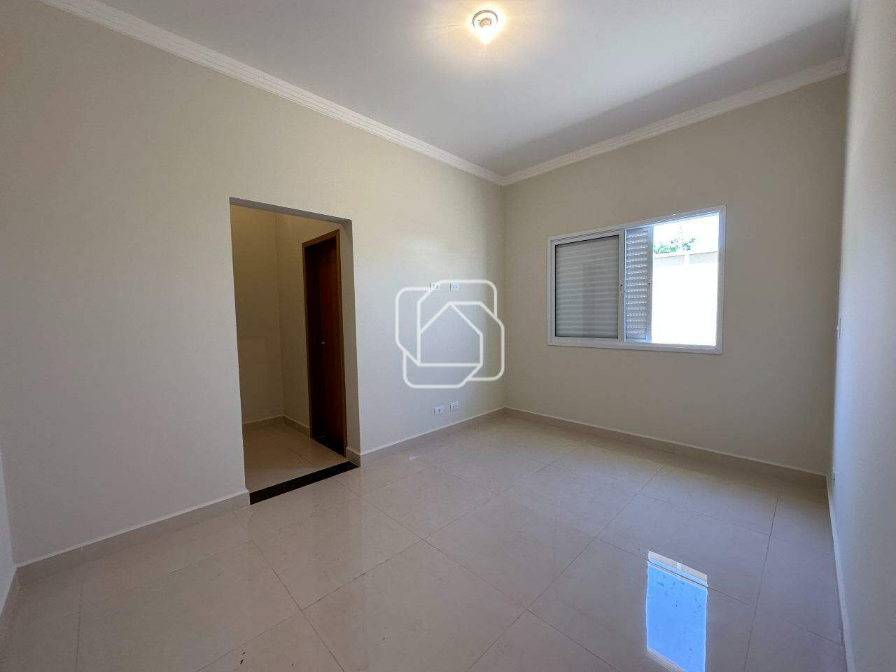 Casa de Condomínio à venda em Salto - SP - Residencial Lagos D’Icaraí: Suíte