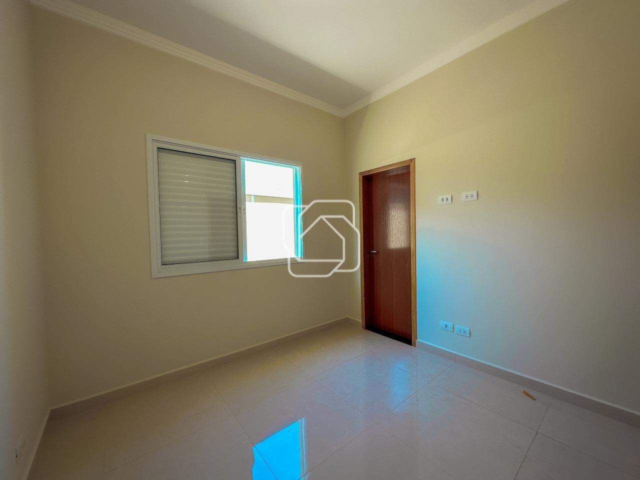 Casa de Condomínio à venda em Salto - SP - Residencial Lagos D’Icaraí: Suíte
