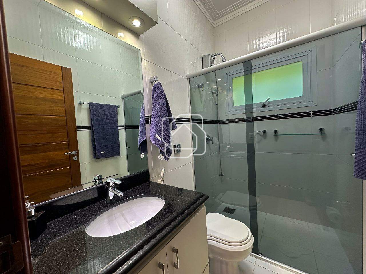 Casa de Condomínio à venda em Itu - SP - Jardim Plaza Atheneé: Banheiro