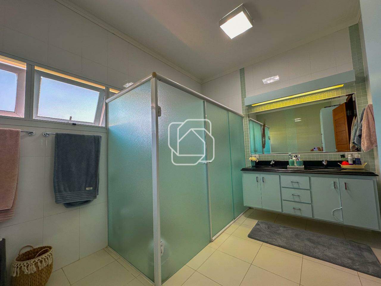 Casa de Condomínio à venda em Itu - SP - Jardim Plaza Atheneé: Banheiro