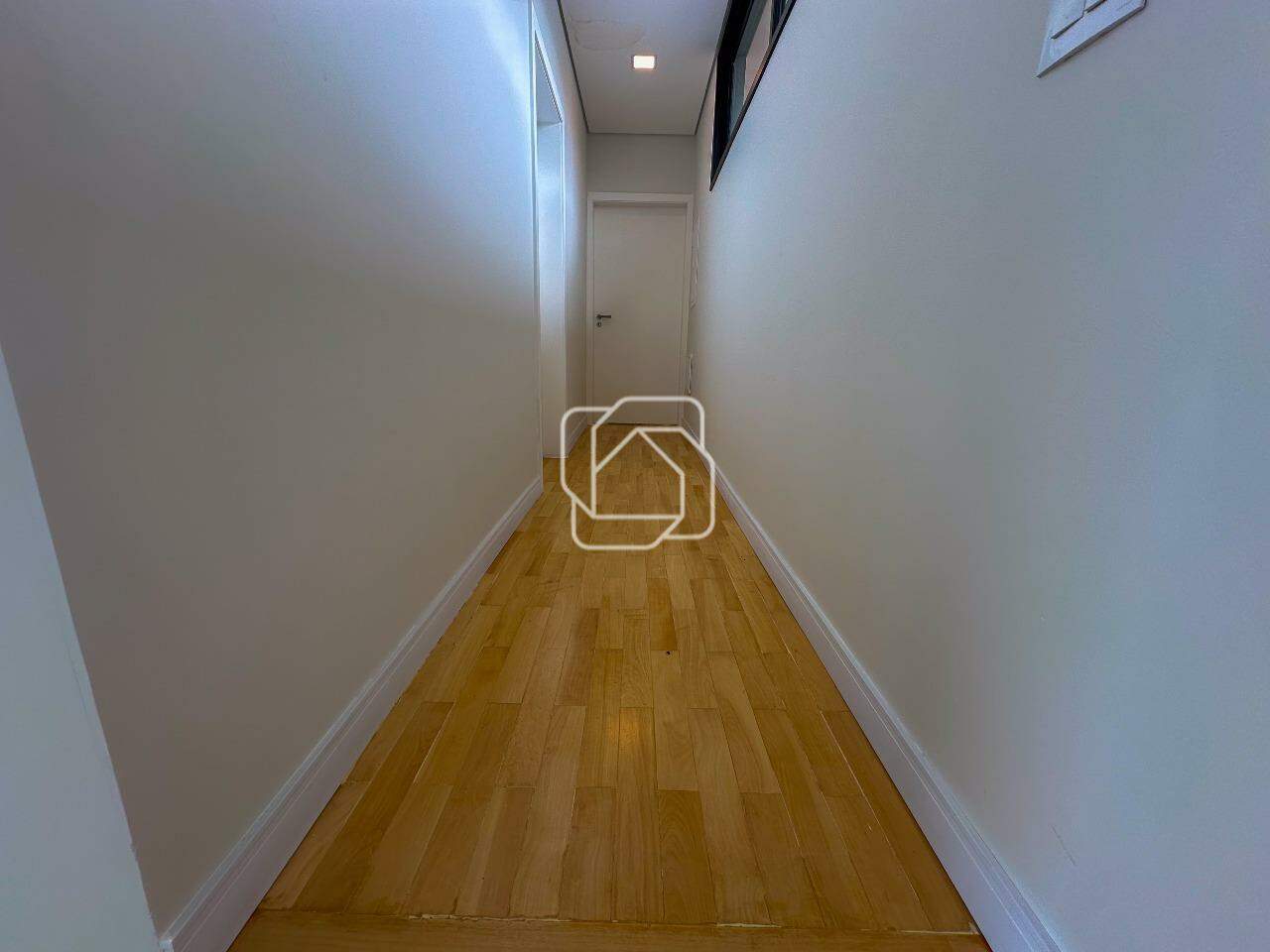 Casa de Condomínio à venda em Itu - SP - Condomínio Villas do Golfe: Corredor