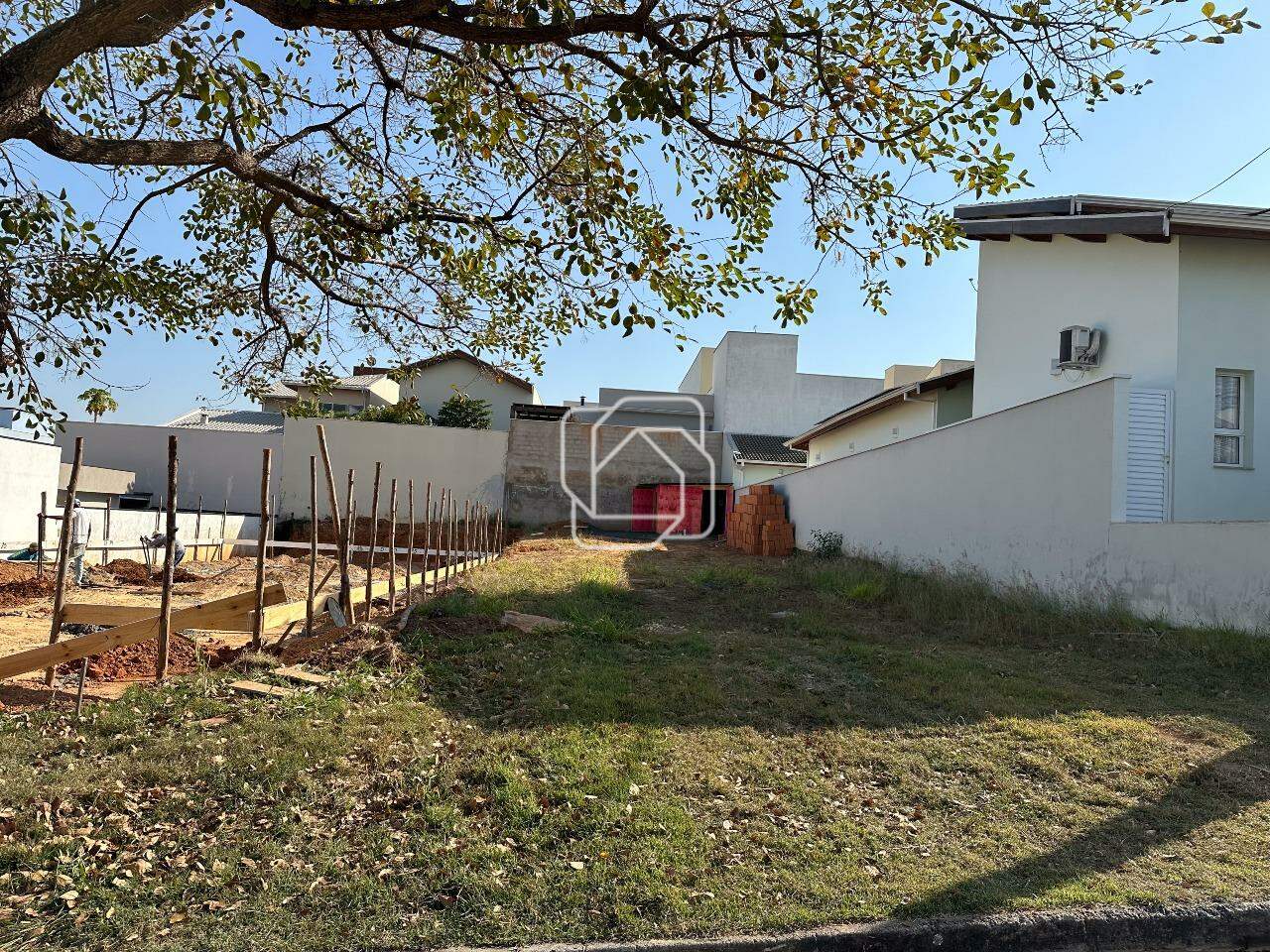 Terreno à venda em Salto - SP - Condomínio Costa das Areias: 