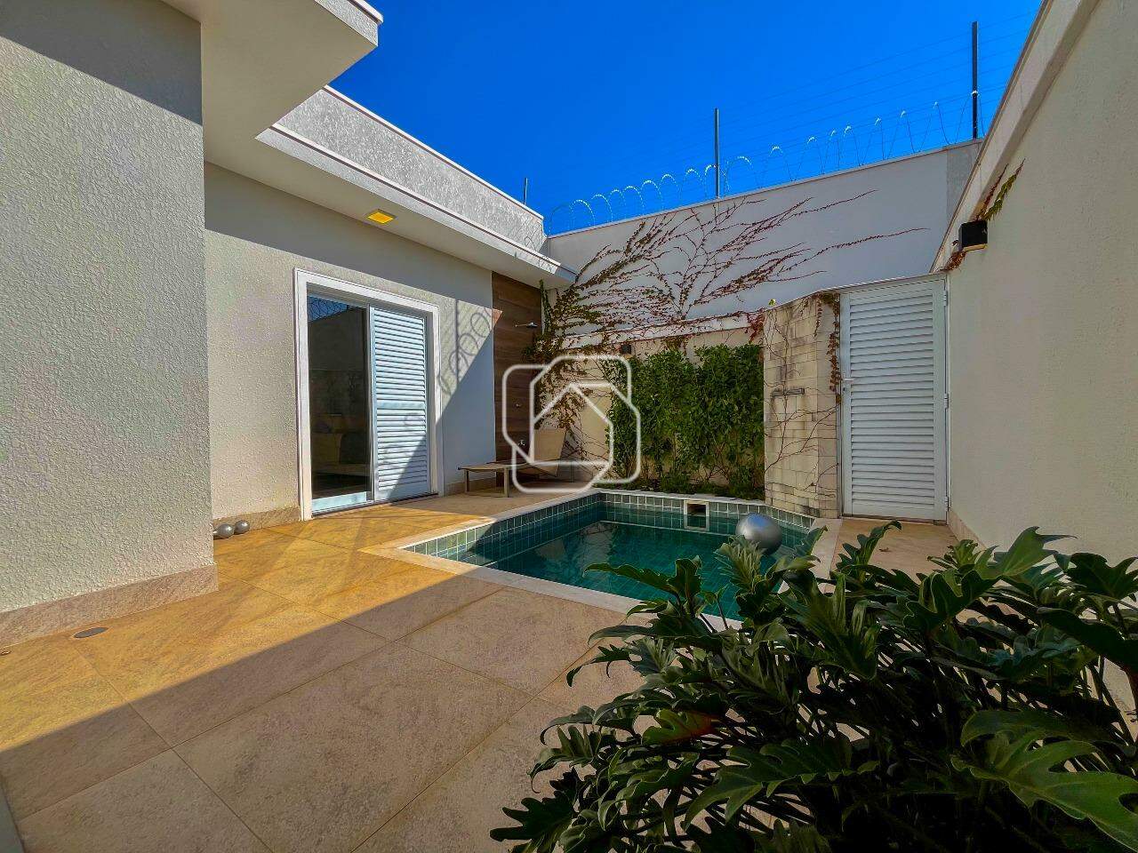 Casa de Condomínio à venda em Indaiatuba - SP - Jardim Residencial Maria Dulce: Área externa