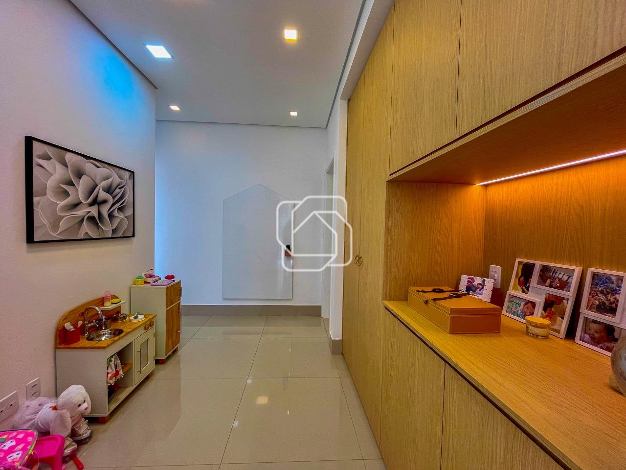 Casa de Condomínio à venda em Indaiatuba - SP - Jardim Residencial Maria Dulce: Corredor