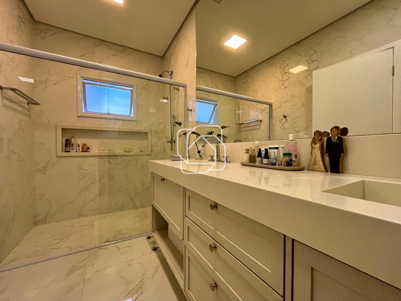 Casa de Condomínio à venda em Indaiatuba - SP - Jardim Residencial Maria Dulce: Banheiro