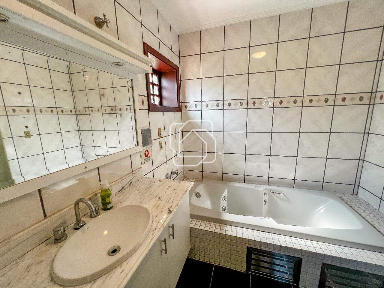 Casa de Condomínio à venda em Itu - SP - Parque Village Castelo: