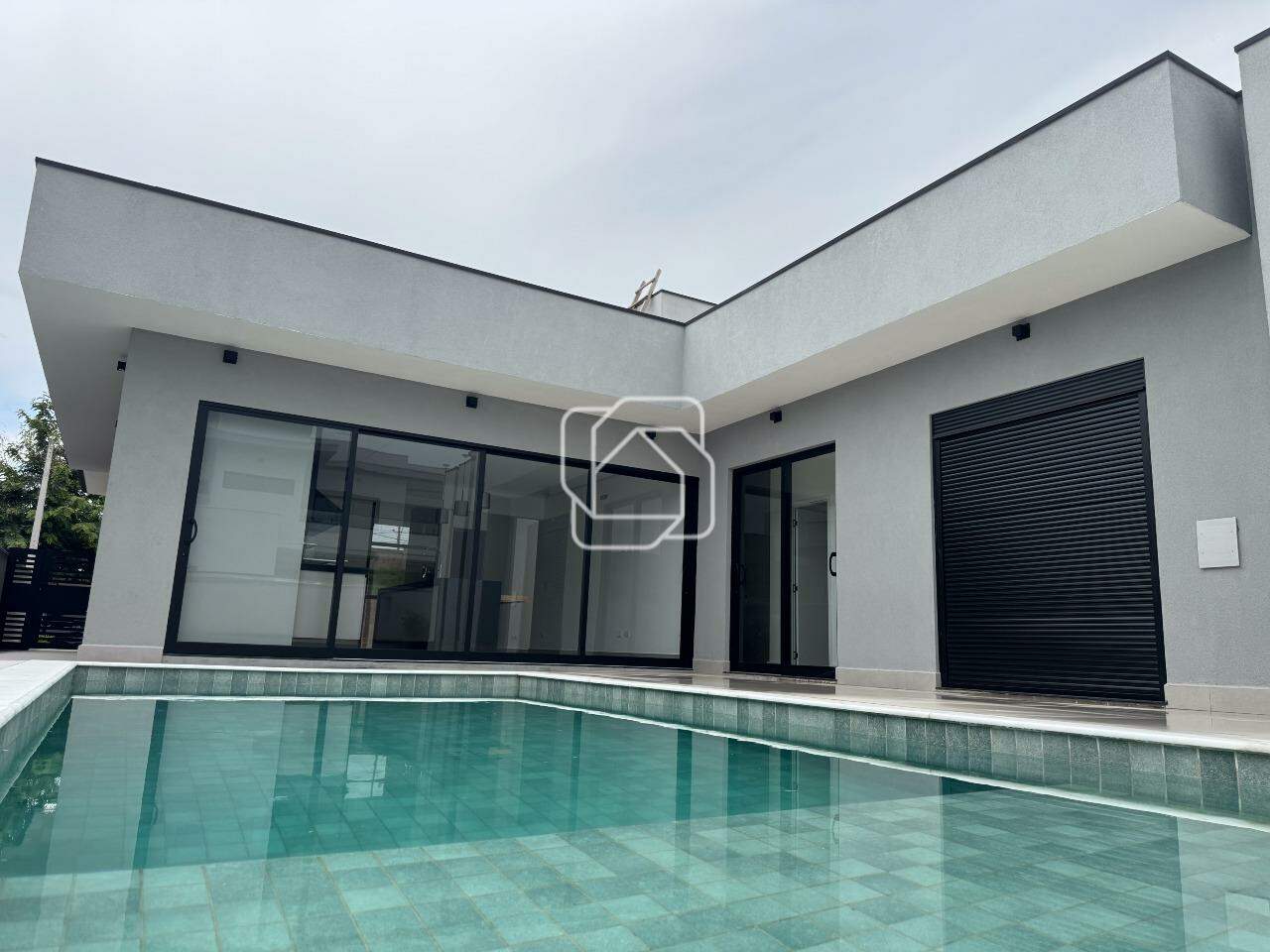 Casa de Condomínio à venda em Salto - SP - Portal dos Bandeirantes Salto: Área da Piscina