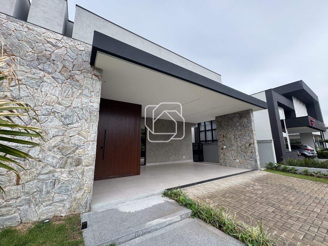 Casa de Condomínio à venda em Salto - SP - Portal dos Bandeirantes Salto: Fachada