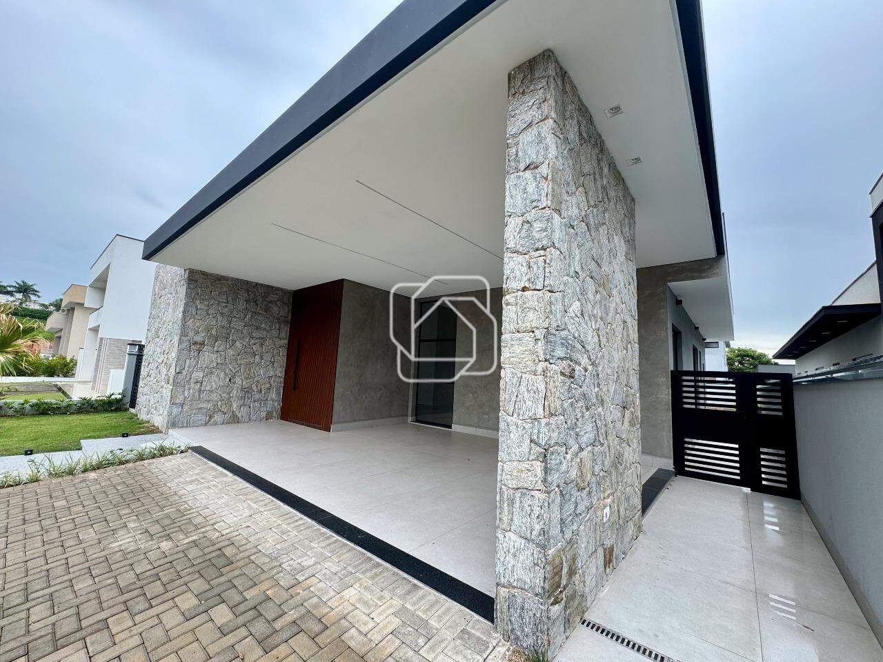 Casa de Condomínio à venda em Salto - SP - Portal dos Bandeirantes Salto: Fachada
