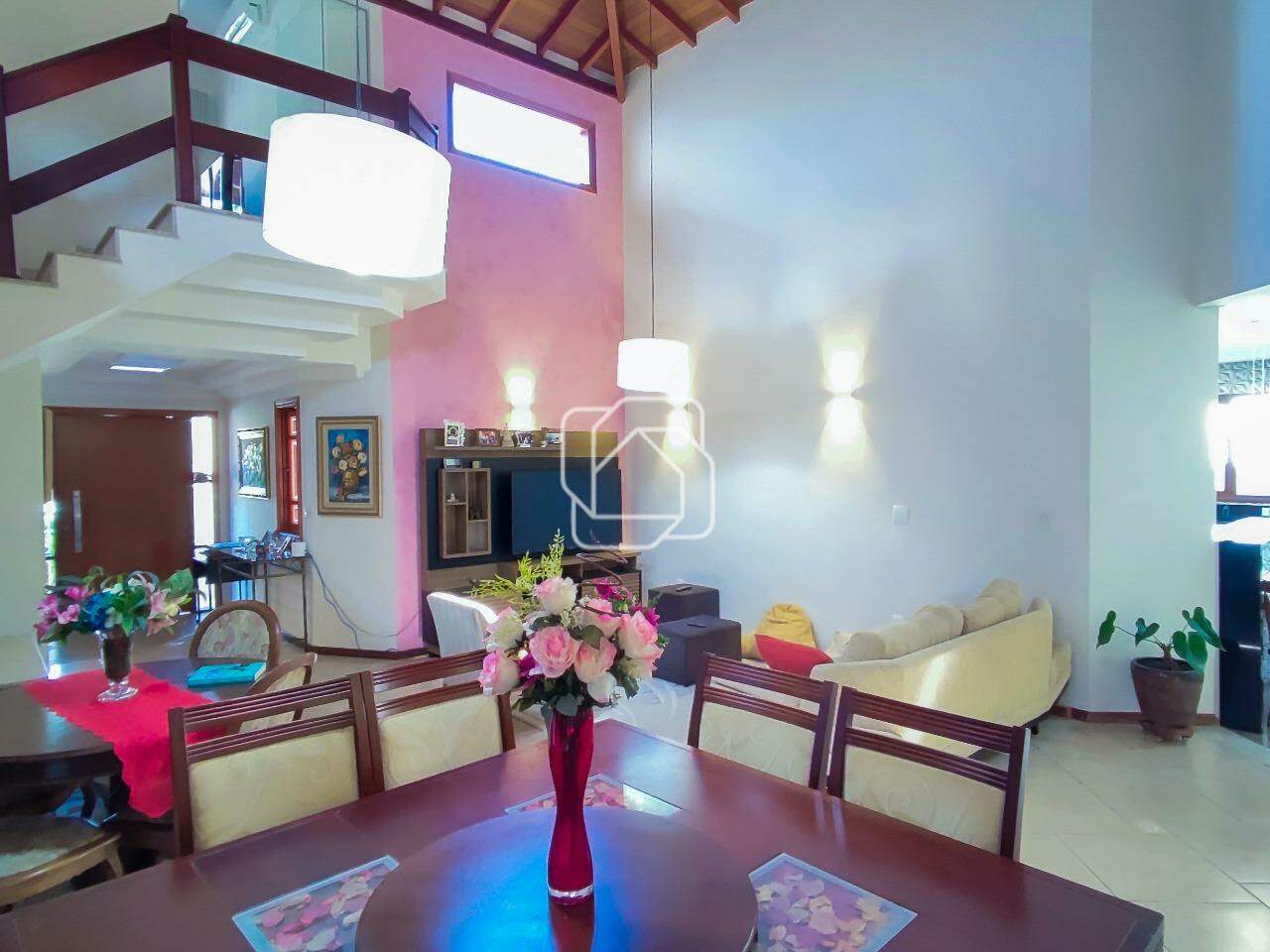 Casa de Condomínio à venda em Indaiatuba - SP - Jardim Residencial Santa Clara: Ambientes integrados
