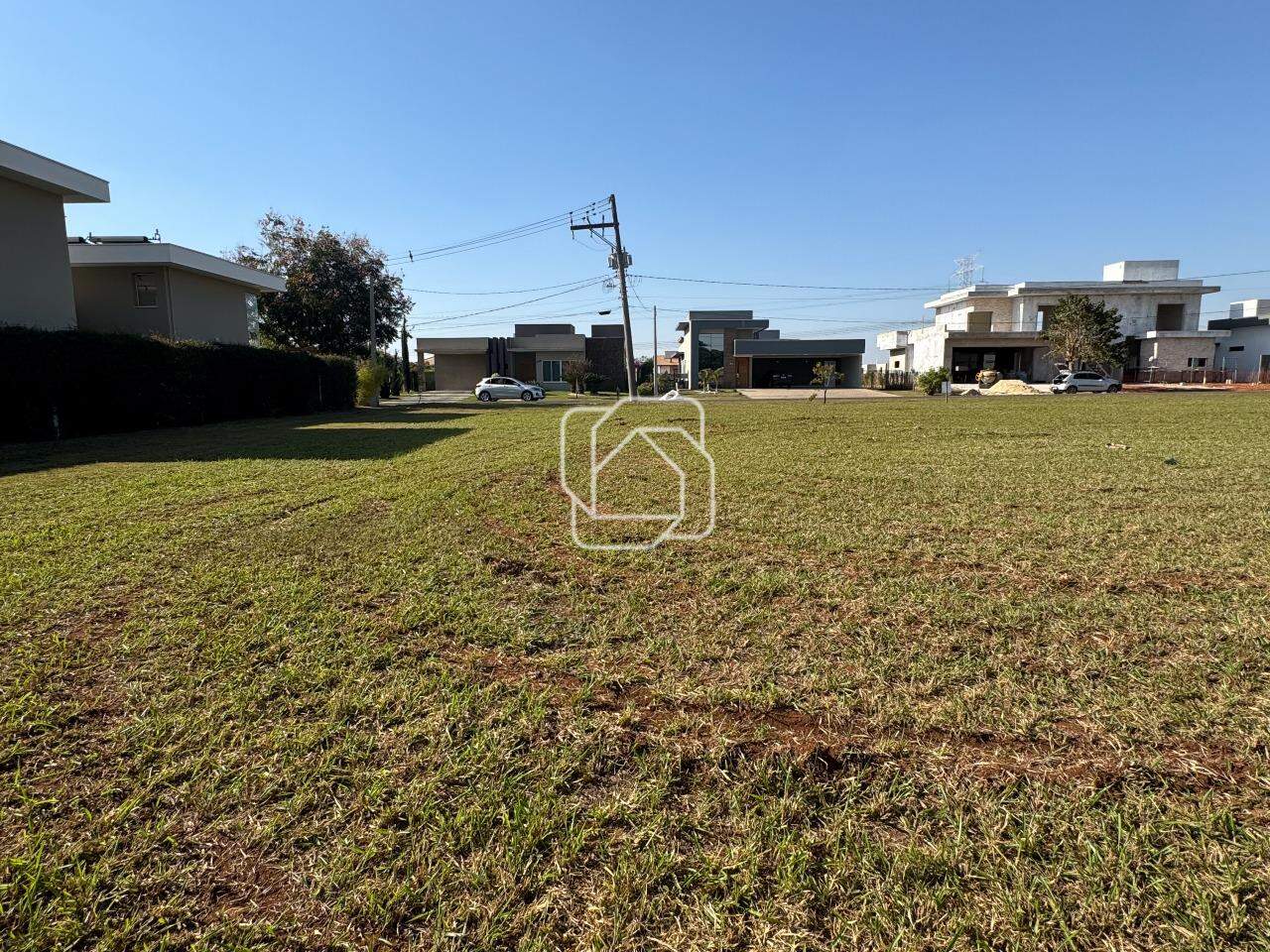 Terreno à venda em Salto - SP - Residencial Primavera: 