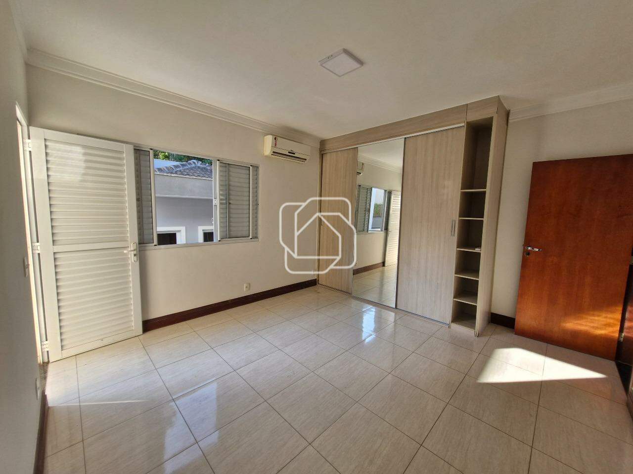 Casa de Condomínio para aluguel em Indaiatuba - SP - Jardim Residencial Santa Clara: Dormitório
