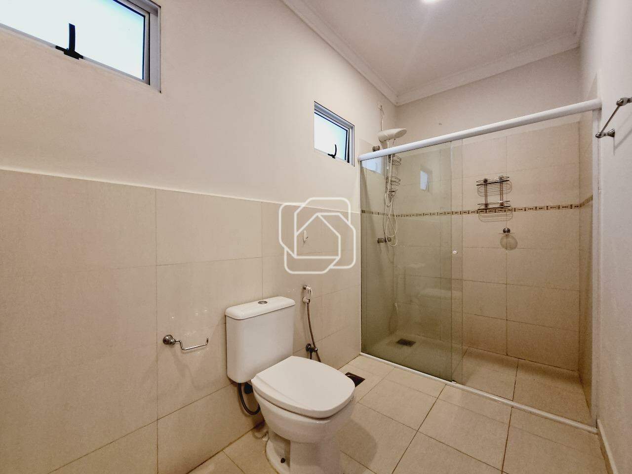 Casa de Condomínio para aluguel em Indaiatuba - SP - Jardim Residencial Santa Clara: Banheiro
