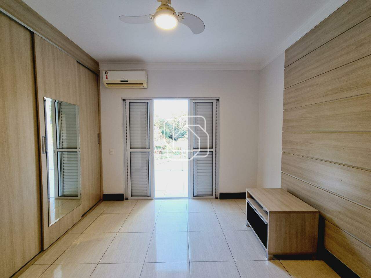 Casa de Condomínio para aluguel em Indaiatuba - SP - Jardim Residencial Santa Clara: Dormitório