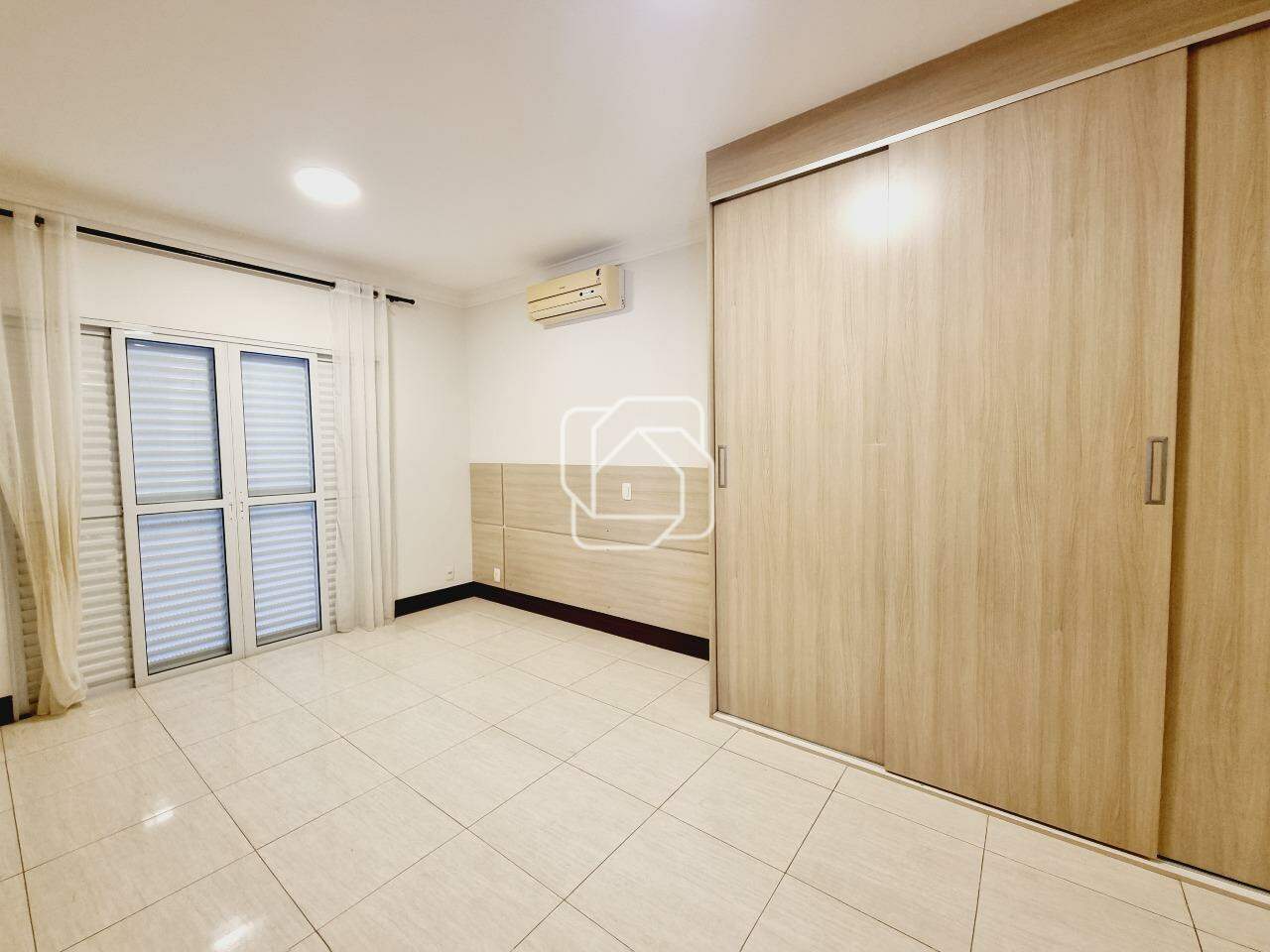 Casa de Condomínio para aluguel em Indaiatuba - SP - Jardim Residencial Santa Clara: Dormitório