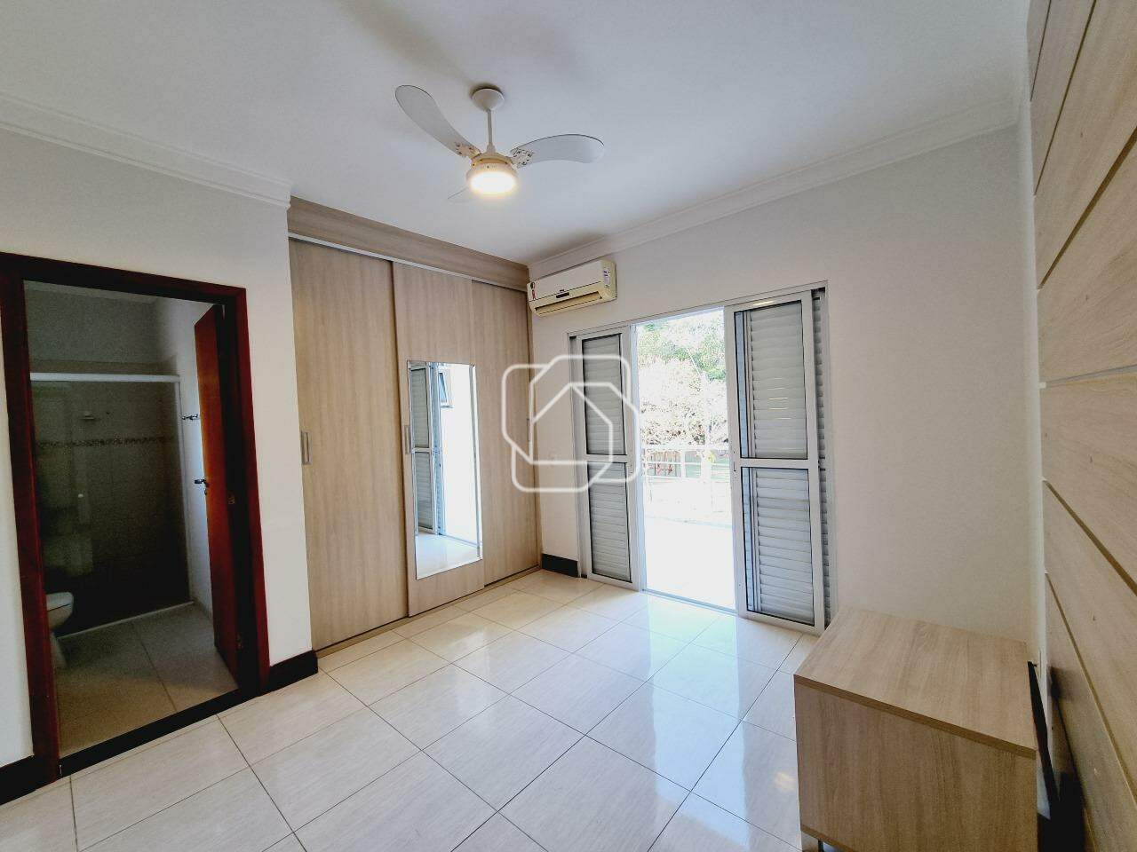 Casa de Condomínio para aluguel em Indaiatuba - SP - Jardim Residencial Santa Clara: Dormitório