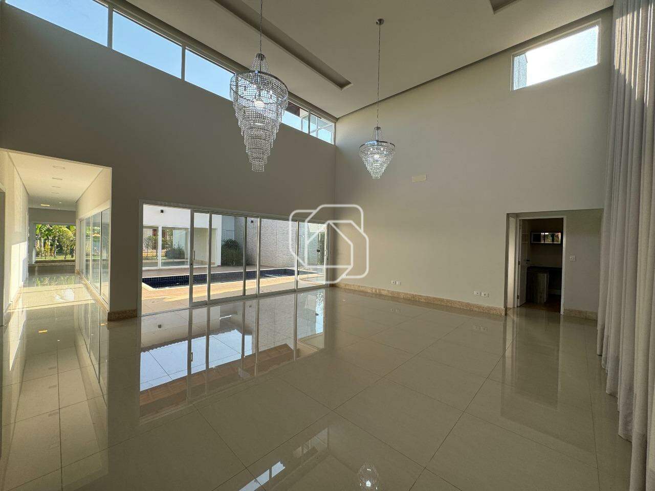 Casa de Condomínio à venda em Salto - SP - Residencial Primavera: 