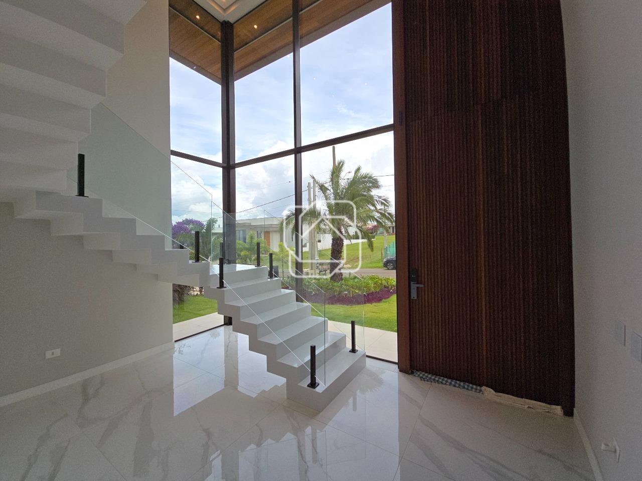 Casa de Condomínio à venda em Cabreúva - SP - Portal do Japy Golf Clube: Escadas