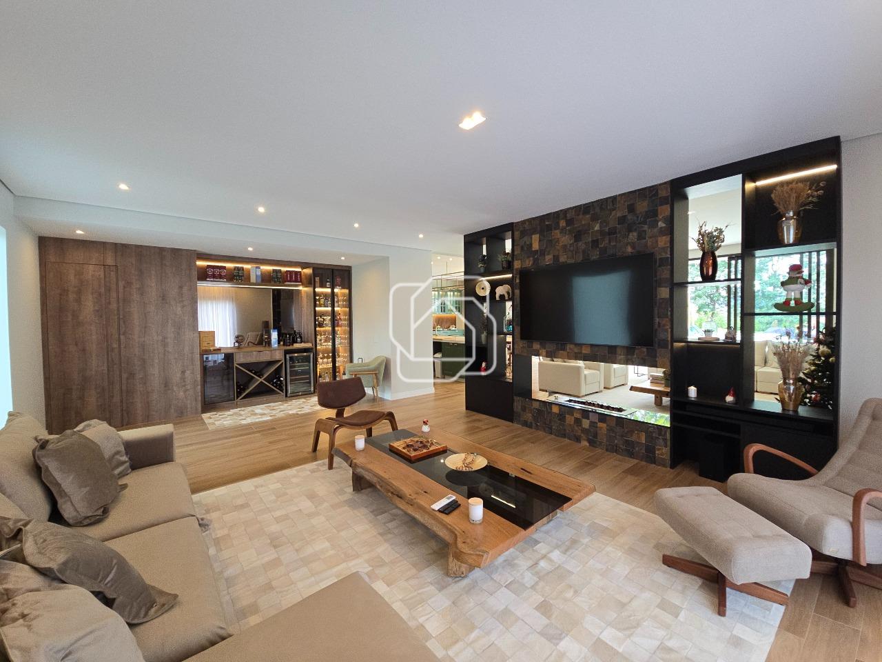 Casa de Condomínio à venda em Cabreúva - SP - Portal do Japy Golf Clube: Sala de TV