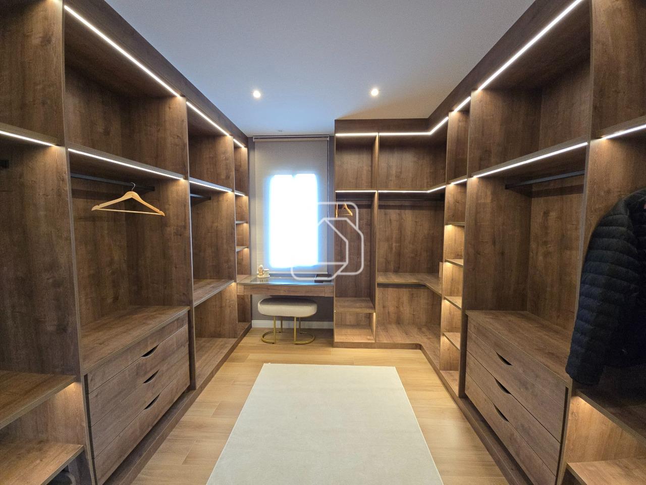 Casa de Condomínio à venda em Cabreúva - SP - Portal do Japy Golf Clube: Closet