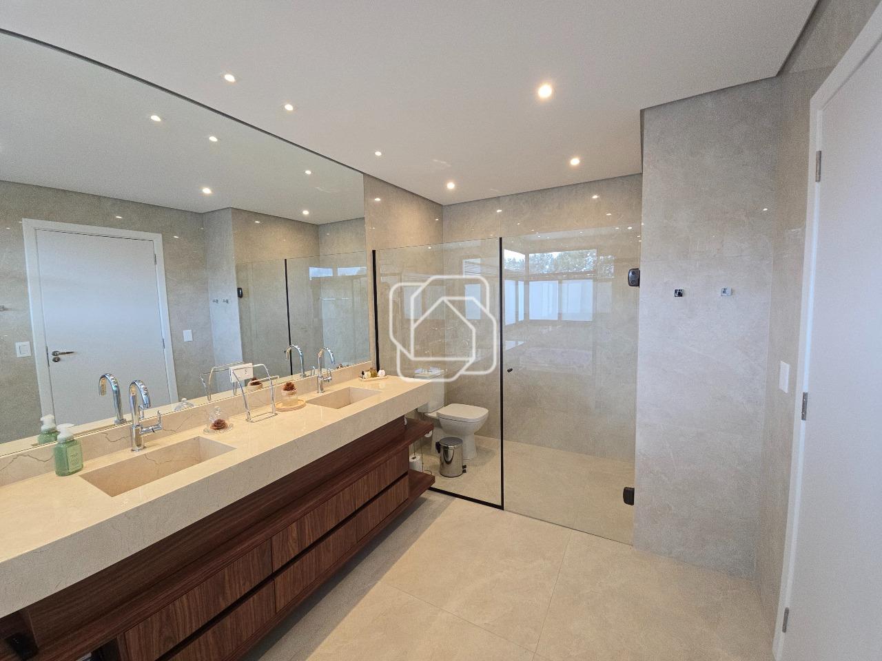 Casa de Condomínio à venda em Cabreúva - SP - Portal do Japy Golf Clube: Banheiro