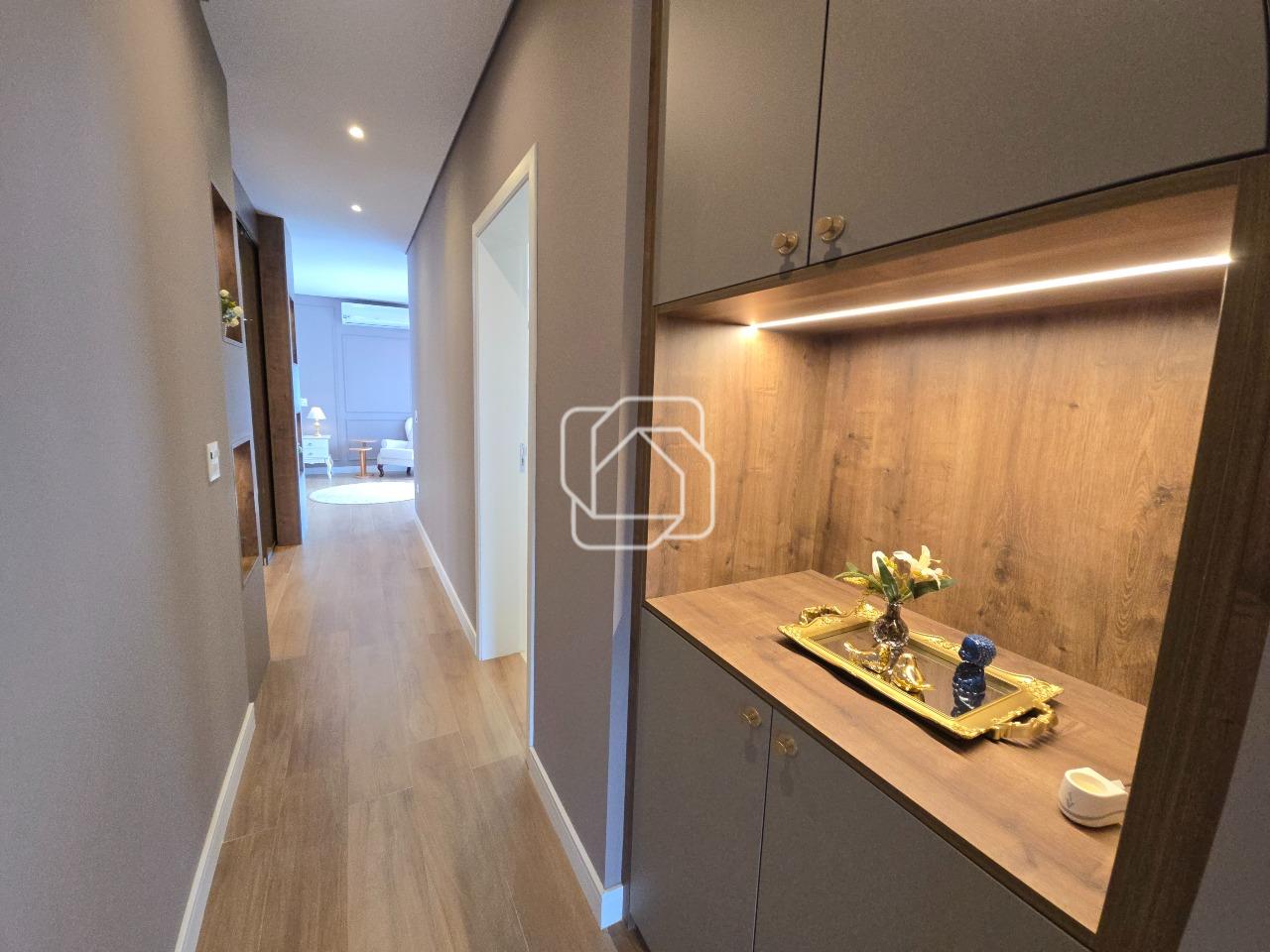 Casa de Condomínio à venda em Cabreúva - SP - Portal do Japy Golf Clube: Corredor