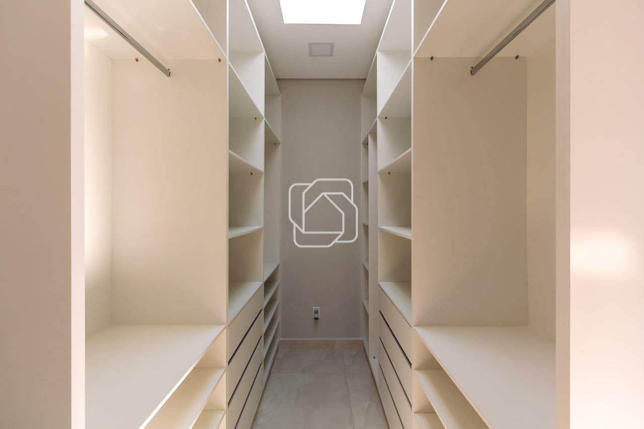 Casa de Condomínio à venda em Indaiatuba - SP - Jardim Residencial Dona Maria José: Closet