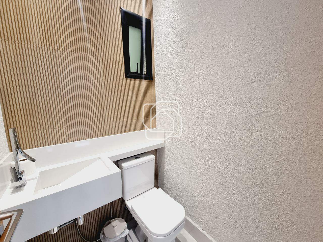 Casa de Condomínio para aluguel em Indaiatuba - SP - Jardim Mantova: Lavabo