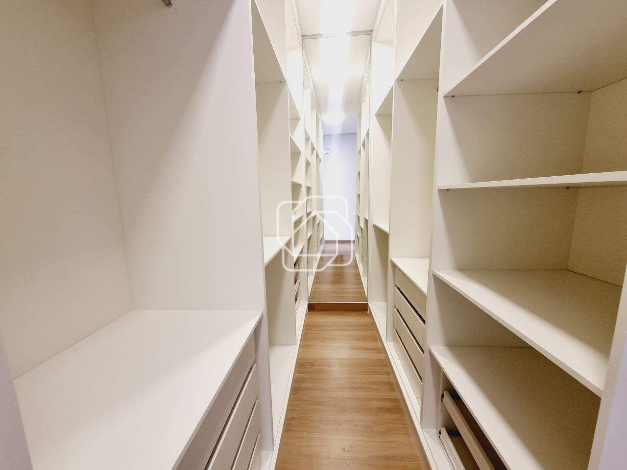 Casa de Condomínio para aluguel em Indaiatuba - SP - Jardim Mantova: Closet