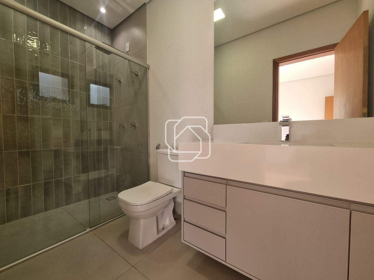 Casa de Condomínio para aluguel em Indaiatuba - SP - Jardim Mantova: Banheiro