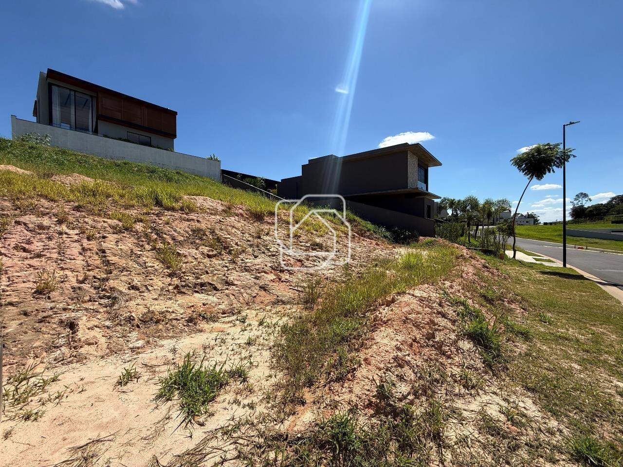 Terreno à venda em Indaiatuba - SP - Parque Villa dos Pinheiros: Visão geral do terreno