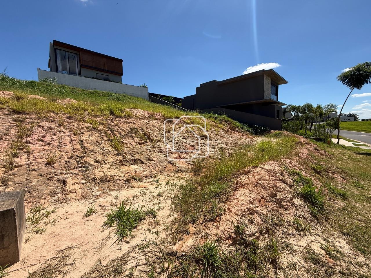 Terreno à venda em Indaiatuba - SP - Parque Villa dos Pinheiros: Visão geral do terreno